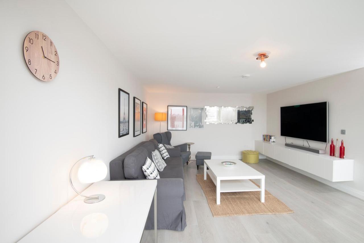 Spacious Apartment With Parking Space, Close To Heathrow, Elizabeth Line And Windsor Мейденхед Экстерьер фото